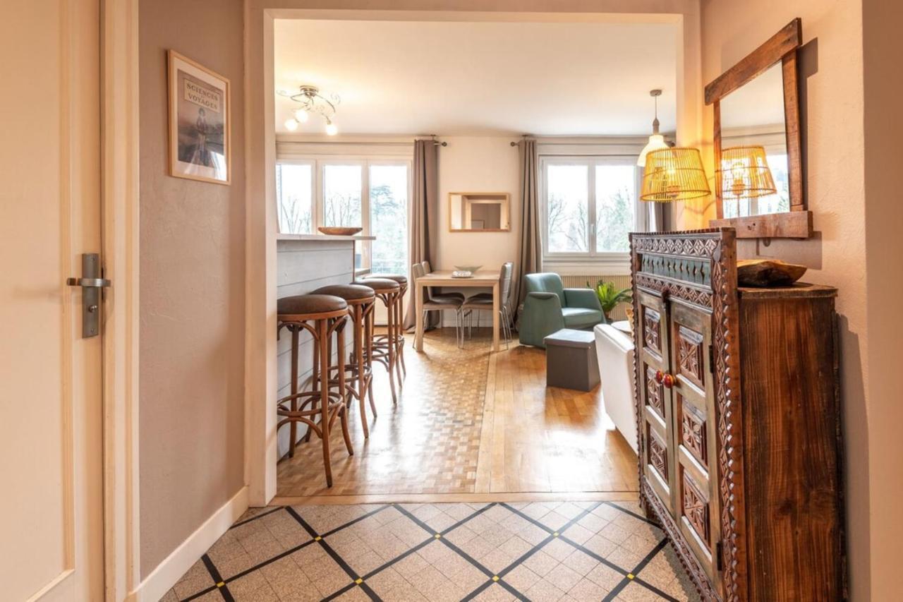 Appartamento Petit Port Furnished Flat Annecy Esterno foto