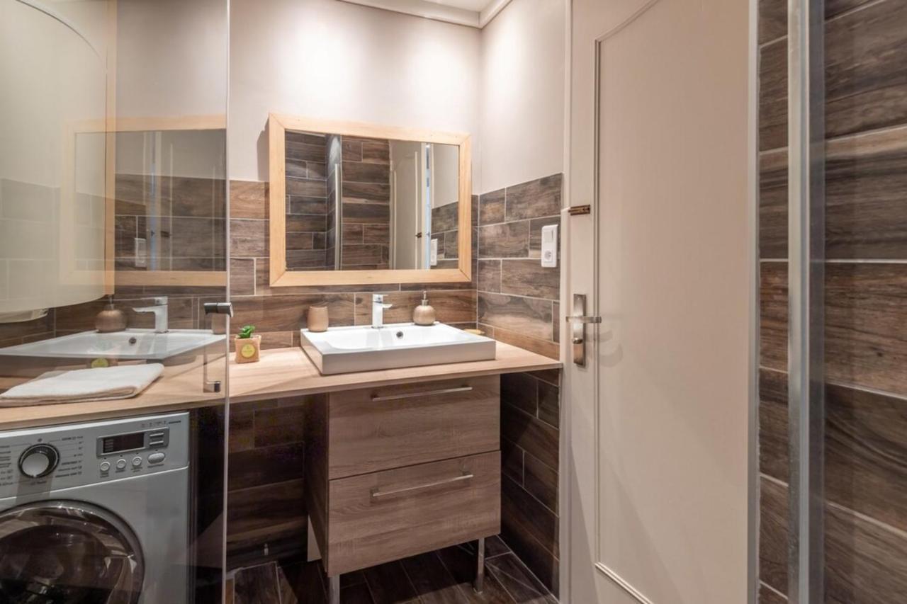 Appartamento Petit Port Furnished Flat Annecy Esterno foto