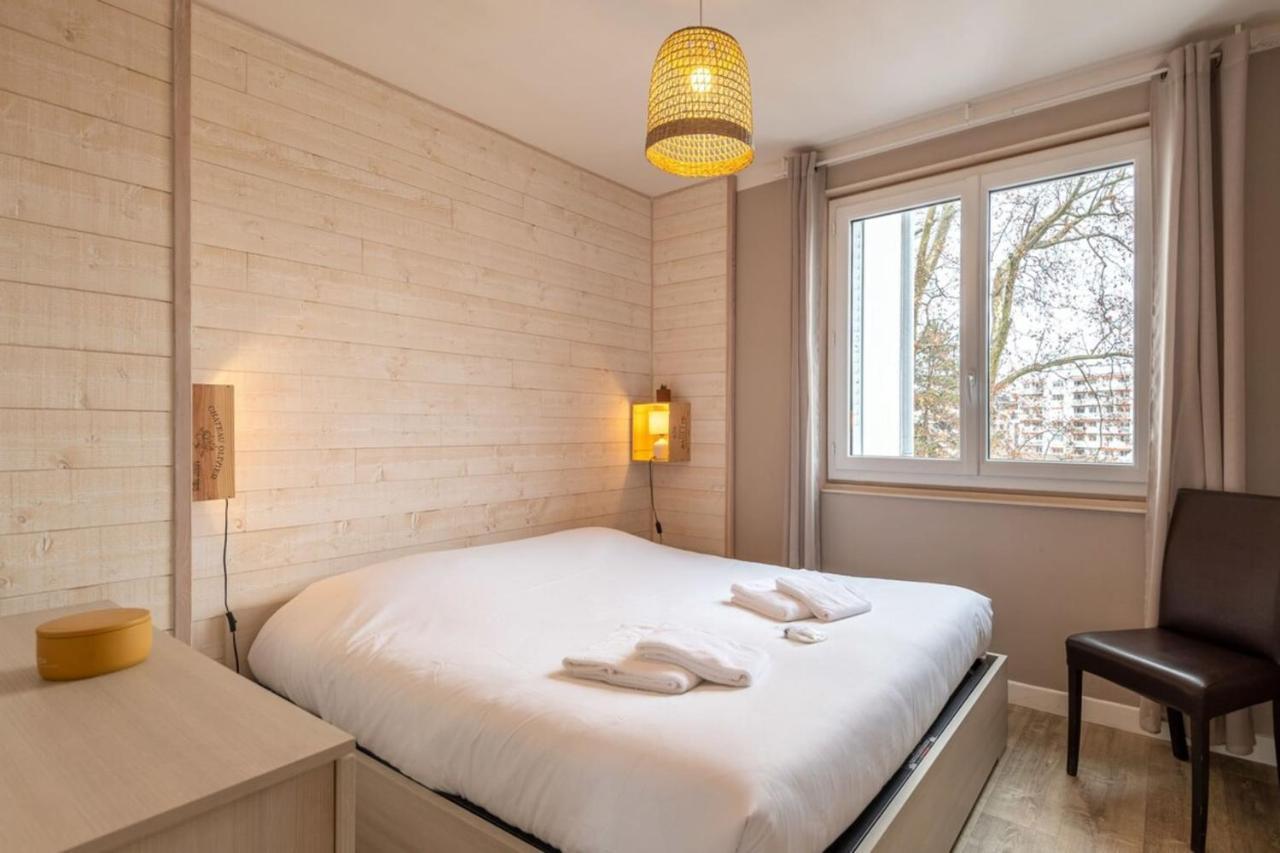 Appartamento Petit Port Furnished Flat Annecy Esterno foto