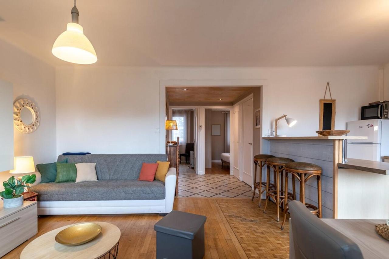 Appartamento Petit Port Furnished Flat Annecy Esterno foto