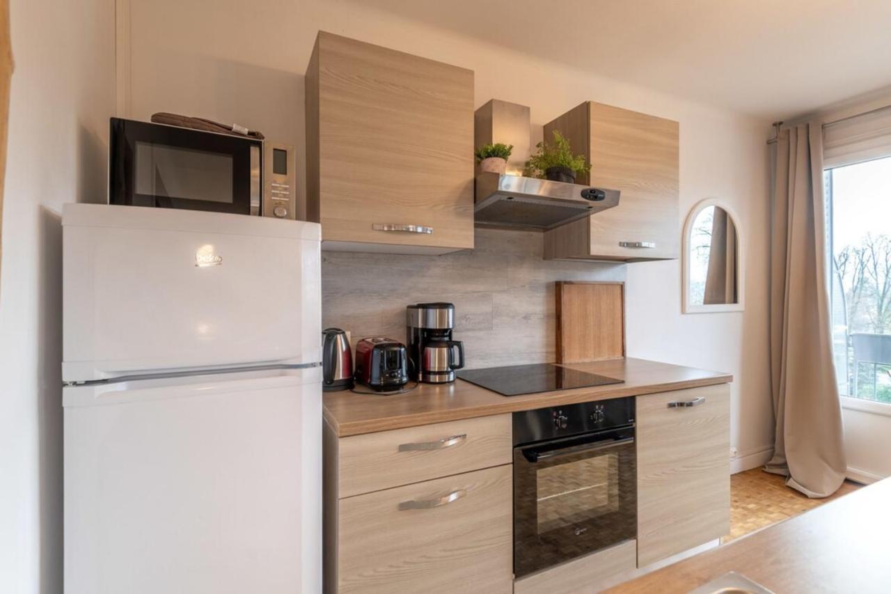 Appartamento Petit Port Furnished Flat Annecy Esterno foto