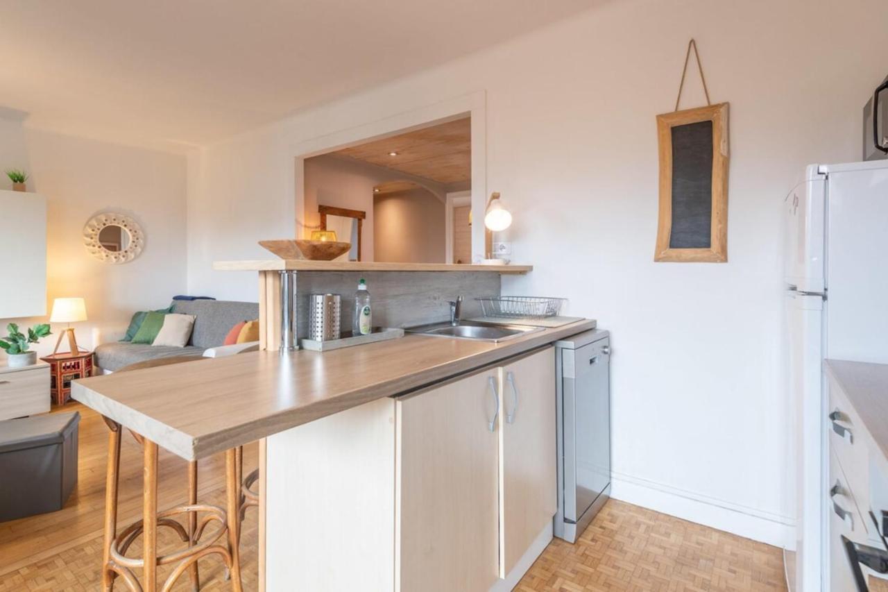 Appartamento Petit Port Furnished Flat Annecy Esterno foto